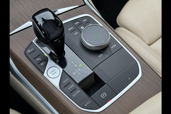 BMW 3 Serie Touring 330e Aut. eDrive Executive Edition | Trekhaak | Harman Kardon | Stoel Verwarming |