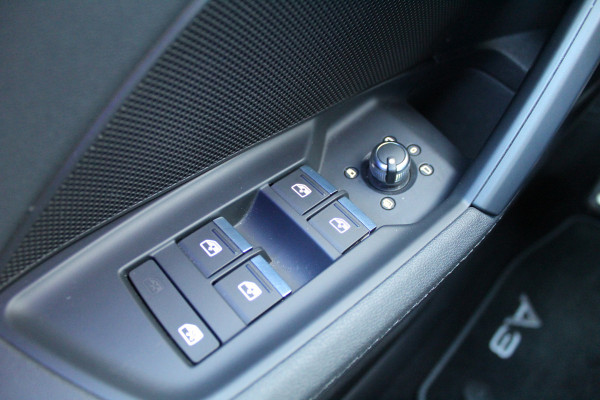 Audi A3 Sportback 35 TFSI edition one | Trekhaak | Panoramadak | Adaptieve Cruise | Matrix | Navigatie