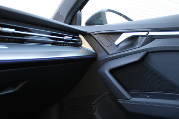 Audi A3 Sportback 35 TFSI edition one | Trekhaak | Panoramadak | Adaptieve Cruise | Matrix | Navigatie