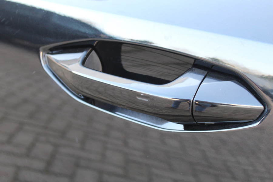 Audi A3 Sportback 35 TFSI edition one | Trekhaak | Panoramadak | Adaptieve Cruise | Matrix | Navigatie