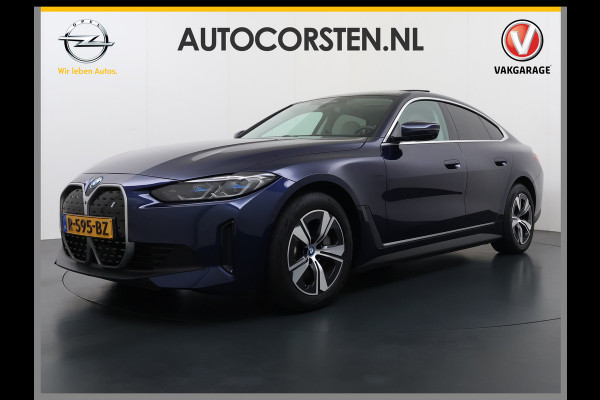 BMW i4 eDrive40 340pk High Executive 84 kWh SOH 99% Pano-Dak/Hefdak SportSt+Leer+(Stuur+)Verwarmd 360°Camera Adaptive-Cruise+s&go Park- Semi-Autopilot Drive-Assist-pro Active-Guard-Plus Elektr.Achterklep Draadl-Lader BAS ESP BMW Individual interieurlijsten Pianolak schwarz BMW Individual Exterieur Line Aluminium satiniert BMW Copilot-pack Dodehoekdetectie/correctie, Kruisend-verkeer-Detectie, rijstrooksensor met correctie, rondomzicht camera, uitwijk assistent) 0-100 5,6 sec. 1600kg trekvermogen! € 73.000 nieuw