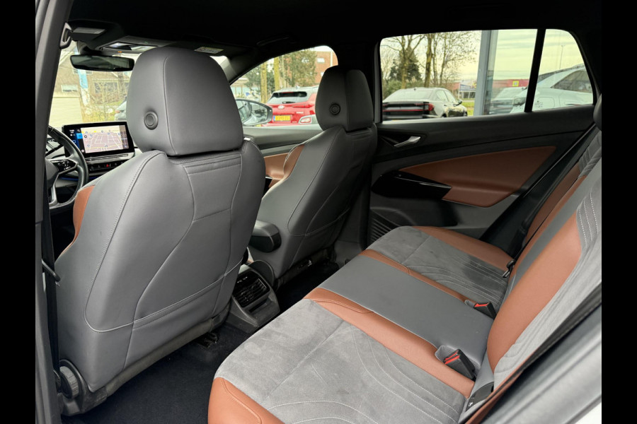 Volkswagen ID.4 First 77 kWh | Trekhaak | Warmtepomp | Camera | Navi |