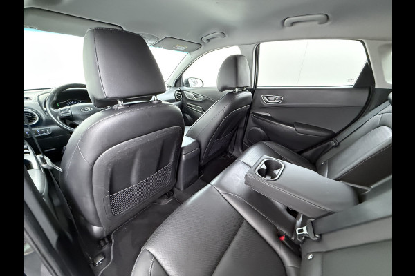 Hyundai Kona EV 64kWh SOH 100% Leer Warmtepomp Camera Adap. Cruise + stop&go Apple Carplay Android Comfort Ecc Pdc Navi Isofix DAB Led Lmv 17" Lane Assist FCA Keyless 1e Eigenaar Origineel Nederlandse Auto € 45.000 nieuw !