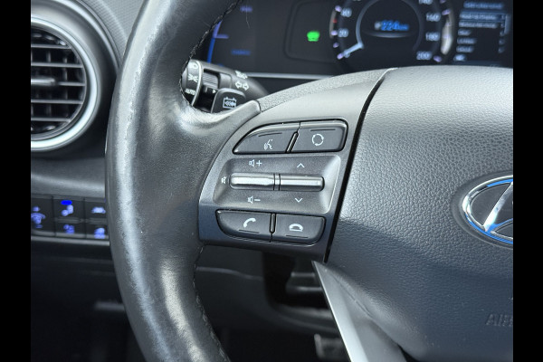Hyundai Kona EV 64kWh SOH 100% Leer Warmtepomp Camera Adap. Cruise + stop&go Apple Carplay Android Comfort Ecc Pdc Navi Isofix DAB Led Lmv 17" Lane Assist FCA Keyless 1e Eigenaar Origineel Nederlandse Auto € 45.000 nieuw !