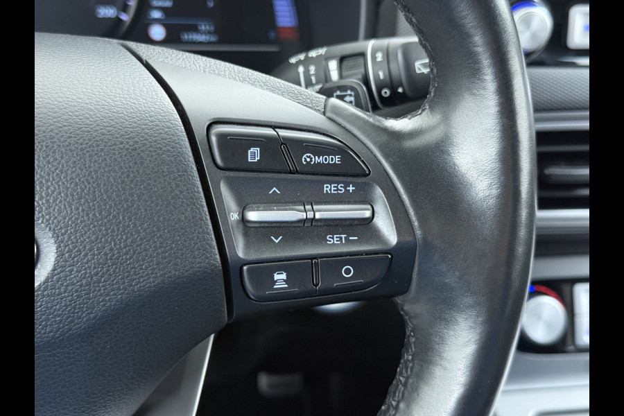Hyundai Kona EV 64kWh SOH 100% Leer Warmtepomp Camera Adap. Cruise + stop&go Apple Carplay Android Comfort Ecc Pdc Navi Isofix DAB Led Lmv 17" Lane Assist FCA Keyless 1e Eigenaar Origineel Nederlandse Auto € 45.000 nieuw !