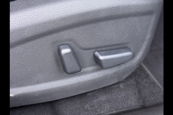 Hyundai Kona EV 64kWh SOH 100% Leer Warmtepomp Camera Adap. Cruise + stop&go Apple Carplay Android Comfort Ecc Pdc Navi Isofix DAB Led Lmv 17" Lane Assist FCA Keyless 1e Eigenaar Origineel Nederlandse Auto € 45.000 nieuw !