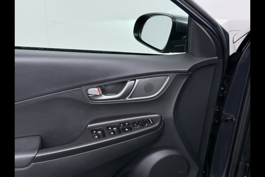 Hyundai Kona EV 64kWh SOH 100% Leer Warmtepomp Camera Adap. Cruise + stop&go Apple Carplay Android Comfort Ecc Pdc Navi Isofix DAB Led Lmv 17" Lane Assist FCA Keyless 1e Eigenaar Origineel Nederlandse Auto € 45.000 nieuw !