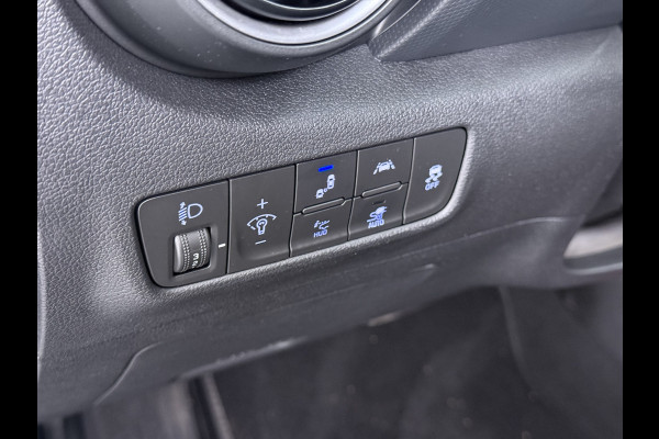 Hyundai Kona EV 64kWh SOH 100% Leer Warmtepomp Camera Adap. Cruise + stop&go Apple Carplay Android Comfort Ecc Pdc Navi Isofix DAB Led Lmv 17" Lane Assist FCA Keyless 1e Eigenaar Origineel Nederlandse Auto € 45.000 nieuw !