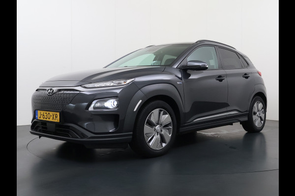 Hyundai Kona EV 64kWh SOH 100% Leer Warmtepomp Camera Adap. Cruise + stop&go Apple Carplay Android Comfort Ecc Pdc Navi Isofix DAB Led Lmv 17" Lane Assist FCA Keyless 1e Eigenaar Origineel Nederlandse Auto € 45.000 nieuw !