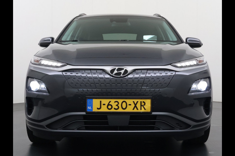 Hyundai Kona EV 64kWh SOH 100% Leer Warmtepomp Camera Adap. Cruise + stop&go Apple Carplay Android Comfort Ecc Pdc Navi Isofix DAB Led Lmv 17" Lane Assist FCA Keyless 1e Eigenaar Origineel Nederlandse Auto € 45.000 nieuw !
