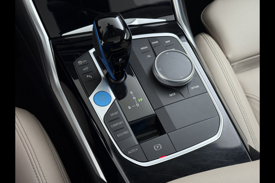 BMW i4 eDrive40 340pk High Executive 84 kWh SOH 99% Pano-Dak/Hefdak SportSt+Leer+(Stuur+)Verwarmd 360°Camera Adaptive-Cruise+s&go Park- Semi-Autopilot Drive-Assist-pro Active-Guard-Plus Elektr.Achterklep Draadl-Lader BAS ESP BMW Individual interieurlijsten Pianolak schwarz BMW Individual Exterieur Line Aluminium satiniert BMW Copilot-pack Dodehoekdetectie/correctie, Kruisend-verkeer-Detectie, rijstrooksensor met correctie, rondomzicht camera, uitwijk assistent) 0-100 5,6 sec. 1600kg trekvermogen! € 73.000 nieuw