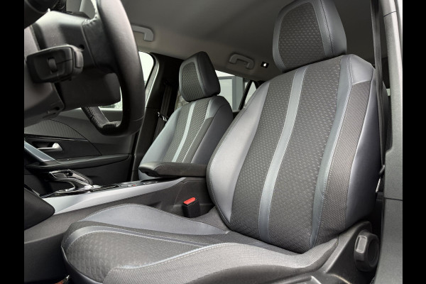 Peugeot e-2008 Aut. EV Allure 50kWh | Navi | Camera | 3D Cockpit |