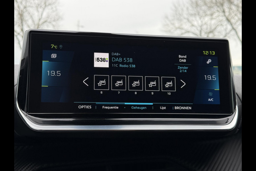 Peugeot e-2008 Aut. EV Allure 50kWh | Navi | Camera | 3D Cockpit |