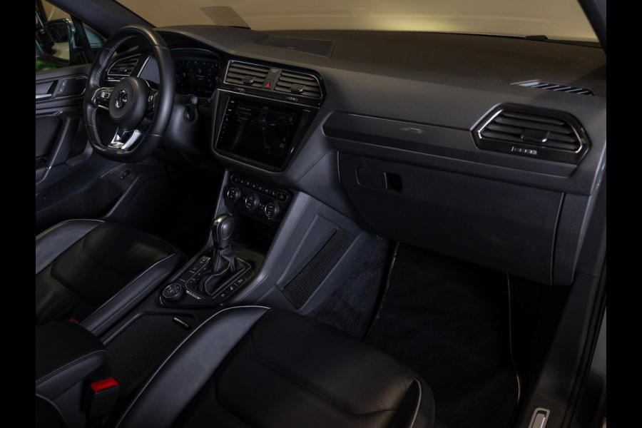 Volkswagen Tiguan Allspace 2.0 TSI 4Motion 2x R-Line 7 Persoons / 220pk / Trekhaak / Dynaudio / Leder / Rondomzicht camera /