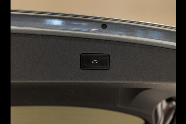 Volkswagen Tiguan Allspace 2.0 TSI 4Motion 2x R-Line 7 Persoons / 220pk / Trekhaak / Dynaudio / Leder / Rondomzicht camera /