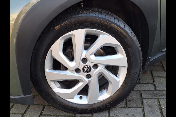 Toyota Aygo X 1.0 VVT-i MT Pulse Premium | Keyless, Stoelverwarming, Startknop, Bi-Tone, Apple CarPlay/Android Auto, Climate control