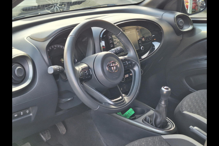Toyota Aygo X 1.0 VVT-i MT Pulse Premium | Keyless, Stoelverwarming, Startknop, Bi-Tone, Apple CarPlay/Android Auto, Climate control