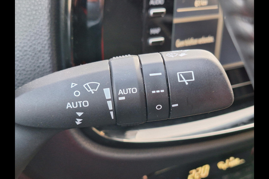 Toyota Aygo X 1.0 VVT-i MT Pulse Premium | Keyless, Stoelverwarming, Startknop, Bi-Tone, Apple CarPlay/Android Auto, Climate control