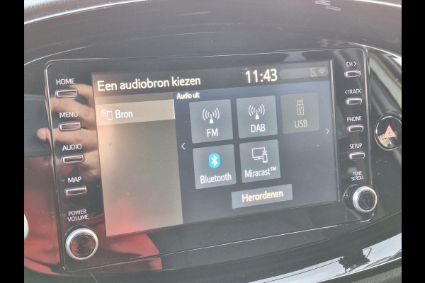 Toyota Aygo X 1.0 VVT-i MT Pulse Premium | Keyless, Stoelverwarming, Startknop, Bi-Tone, Apple CarPlay/Android Auto, Climate control