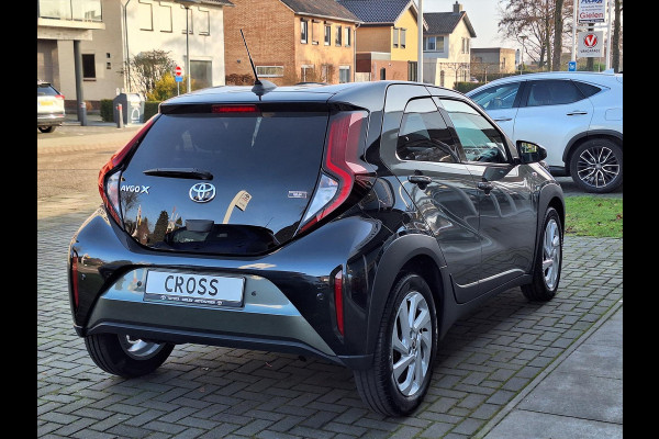 Toyota Aygo X 1.0 VVT-i MT Pulse Premium | Keyless, Stoelverwarming, Startknop, Bi-Tone, Apple CarPlay/Android Auto, Climate control