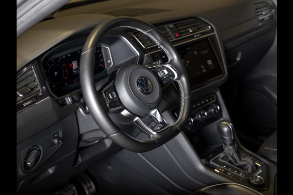 Volkswagen Tiguan Allspace 2.0 TSI 4Motion 2x R-Line 7 Persoons / 220pk / Trekhaak / Dynaudio / Leder / Rondomzicht camera /