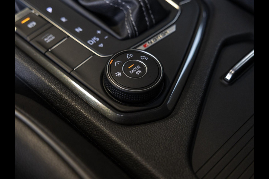 Volkswagen Tiguan Allspace 2.0 TSI 4Motion 2x R-Line 7 Persoons / 220pk / Trekhaak / Dynaudio / Leder / Rondomzicht camera /