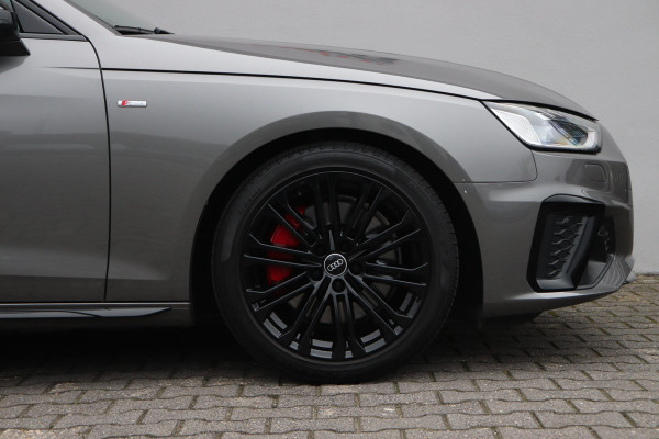 Audi A4 Avant 45 TFSI Quattro S-line Black Optic Massage HU Disp. Matrix Trekhaak