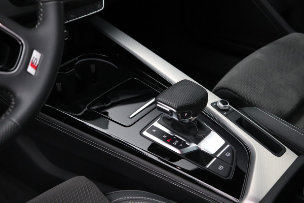 Audi A4 Avant 45 TFSI Quattro S-line Black Optic Massage HU Disp. Matrix Trekhaak