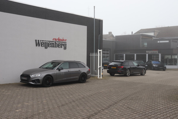 Audi A4 Avant 45 TFSI Quattro S-line Black Optic Massage HU Disp. Matrix Trekhaak