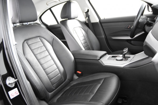 BMW 3-serie 330e *1ste Eigenaar*Leer*Navigatie*Parkassist*Keyless*