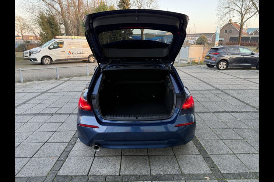 BMW 1-serie 116d Aut. Executive Bus. Edition | Facelift | Navi | Camera | Virtual i-Cockpit |