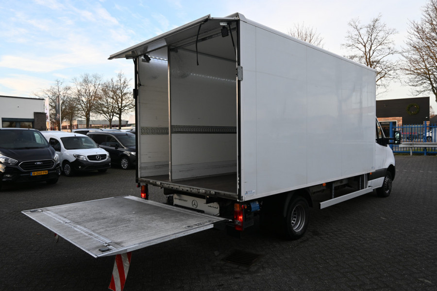Mercedes-Benz Sprinter 516 CDI L3 Bakwagen met laadklep MBUX met Apple Carplay/Android auto