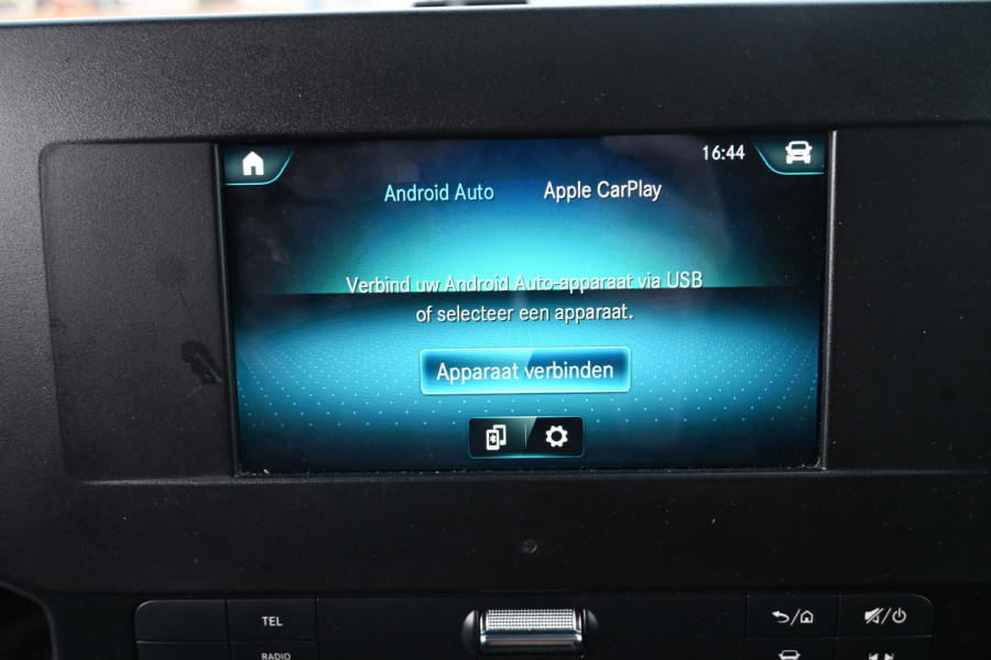 Mercedes-Benz Sprinter 516 CDI L3 Bakwagen met laadklep MBUX met Apple Carplay/Android auto