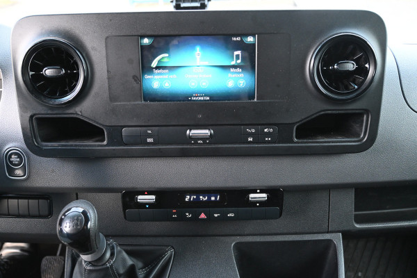 Mercedes-Benz Sprinter 516 CDI L3 Bakwagen met laadklep MBUX met Apple Carplay/Android auto