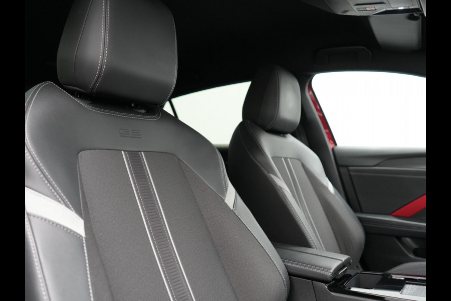 Opel Astra 1.6 GS Line Plug In Hybrid 180pk Dealer O.H. PHEV | Adaptive Cruise | Head Up | 360 Camera | Sportstoelen & Stuur Verwarmd | 18"L.M | Apple Carplay | Sfeerverlichting | Keyless | Blis | DAB |