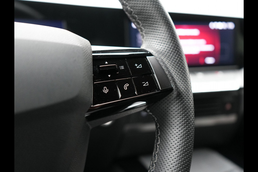 Opel Astra 1.6 GS Line Plug In Hybrid 180pk Dealer O.H. PHEV | Adaptive Cruise | Head Up | 360 Camera | Sportstoelen & Stuur Verwarmd | 18"L.M | Apple Carplay | Sfeerverlichting | Keyless | Blis | DAB |