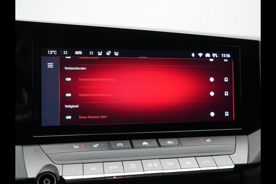 Opel Astra 1.6 GS Line Plug In Hybrid 180pk Dealer O.H. PHEV | Adaptive Cruise | Head Up | 360 Camera | Sportstoelen & Stuur Verwarmd | 18"L.M | Apple Carplay | Sfeerverlichting | Keyless | Blis | DAB |