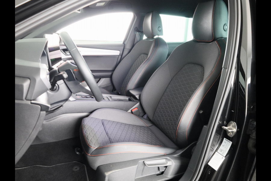 Seat Leon Sportstourer 1.5 TSI e-Hybrid FR PHEV First Edition 204 pk Automaat | Verlengde garantie | Navigatie | Parkeersensoren | Achteruitrijcamera | Adaptieve cruise control |