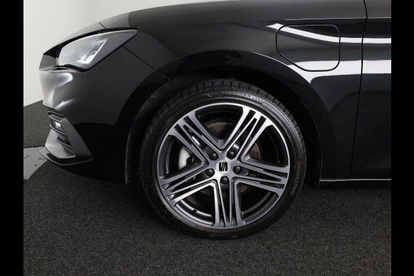 Seat Leon Sportstourer 1.5 TSI e-Hybrid FR PHEV First Edition 204 pk Automaat | Verlengde garantie | Navigatie | Parkeersensoren | Achteruitrijcamera | Adaptieve cruise control |