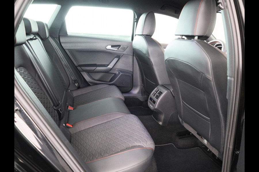 Seat Leon Sportstourer 1.5 TSI e-Hybrid FR PHEV First Edition 204 pk Automaat | Verlengde garantie | Navigatie | Parkeersensoren | Achteruitrijcamera | Adaptieve cruise control |