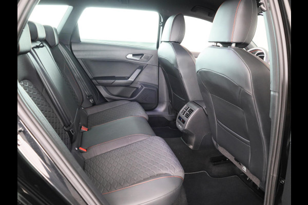 Seat Leon Sportstourer 1.5 TSI e-Hybrid FR PHEV First Edition 204 pk Automaat | Verlengde garantie | Navigatie | Parkeersensoren | Achteruitrijcamera | Adaptieve cruise control |