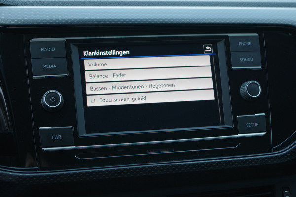 Volkswagen T-Cross 1.0 TSI Life, Stoelverwarming, Blind-Spot, 17" LM