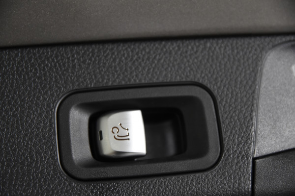 Mercedes-Benz C-Klasse 300 e T *1ste Eigenaar*Leer*Trekhaak*E-Stoelen*