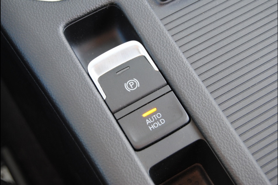 Volkswagen Passat Variant 1.4 TSI Comfortline| Trekhaak | NAV | Cruise Control