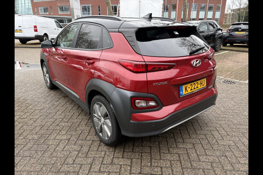 Hyundai Kona EV Premium Two-Tone 64 kWh | Apple Carplay/Android Auto | ACCU 99% |