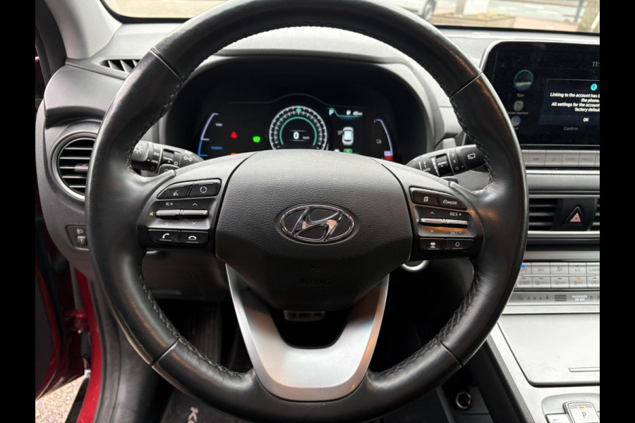 Hyundai Kona EV Premium Two-Tone 64 kWh | Apple Carplay/Android Auto | ACCU 99% |