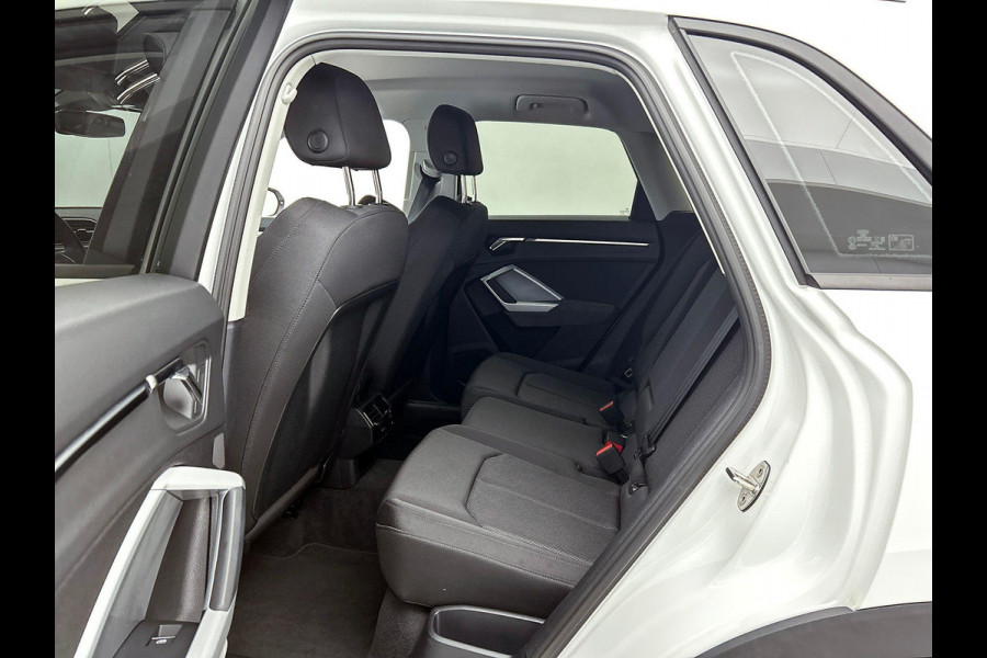 Audi Q3 45 TFSI e Edition CARPLAY | EL-ACHTERKLEP | AD-CRUISE