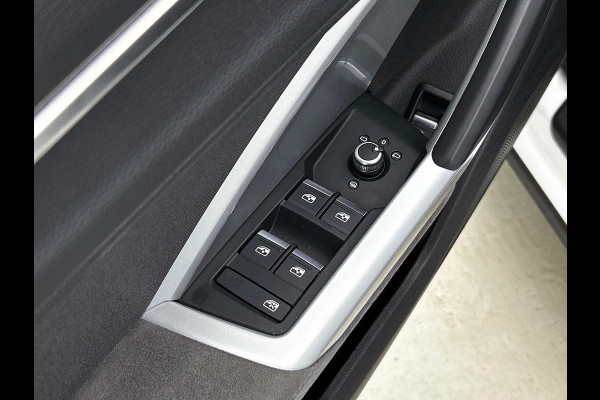 Audi Q3 45 TFSI e Edition CARPLAY | EL-ACHTERKLEP | AD-CRUISE