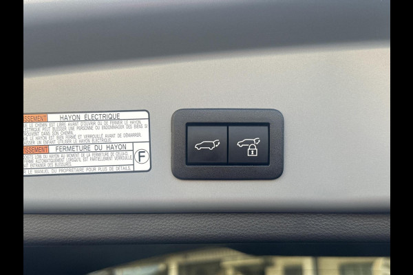 Toyota Corolla Cross 1.8 Hybrid Style | Dynamic, Elektrische achterklep, 18 inch, Keyless, Privacy glass