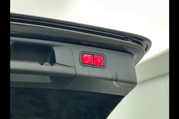 Mercedes-Benz E-Klasse Estate 300 e Hybride Business Solution AMG / Trekhaak / Leder / Wide screen / Navigatie /